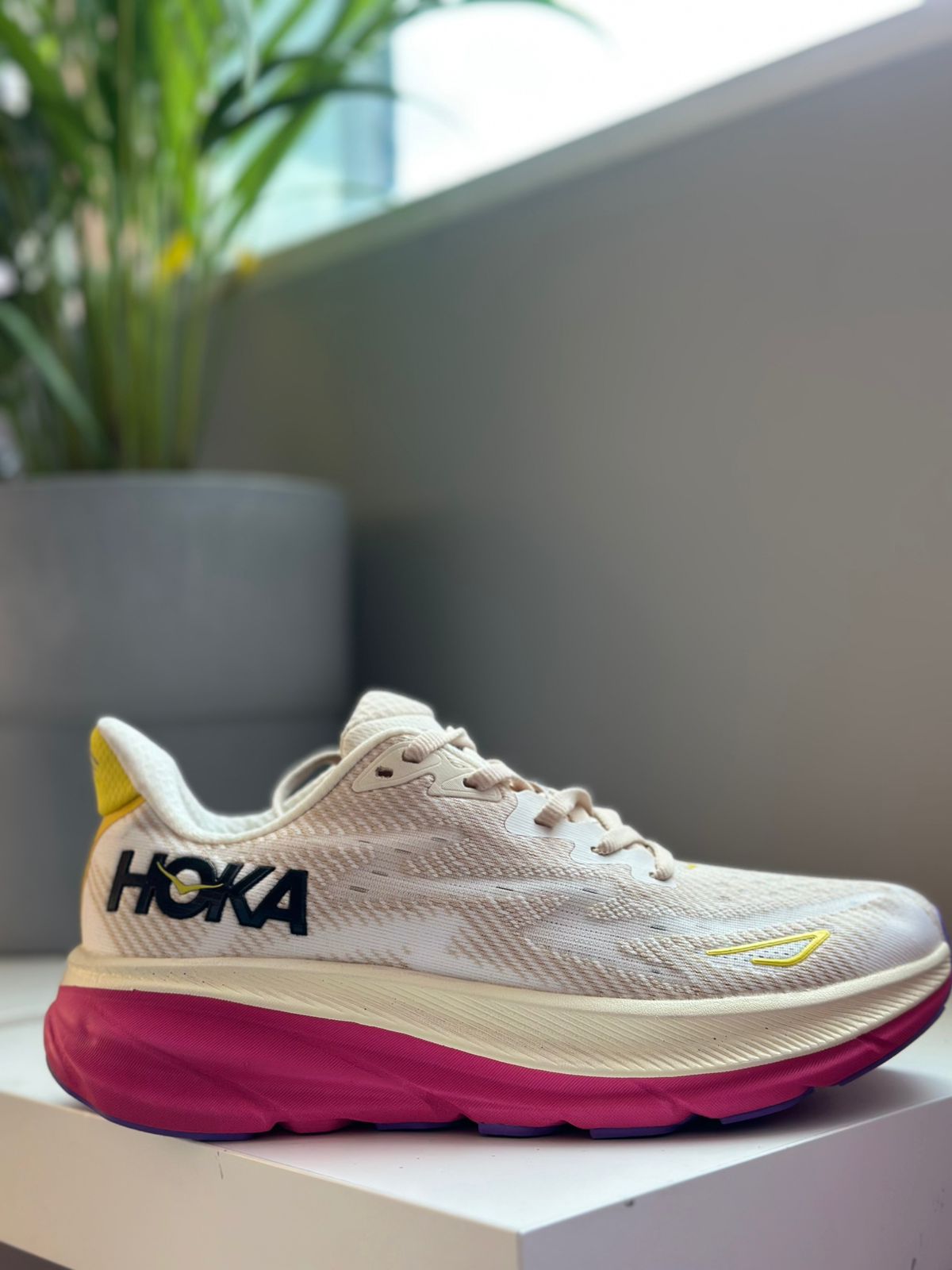 HOKA DAMA