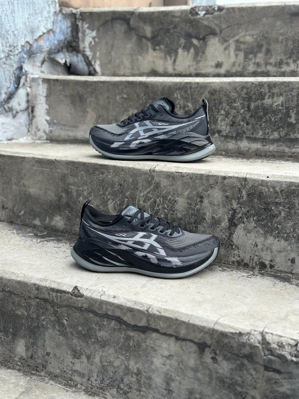 ASICS SUPERBLAST 2