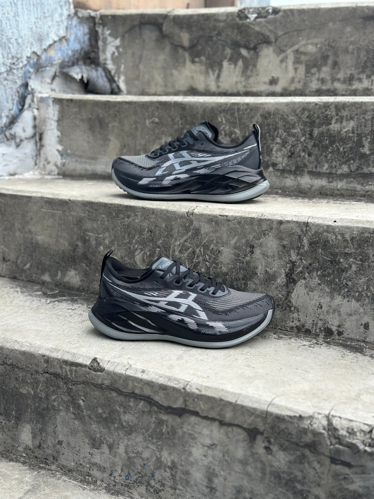 ASICS SUPERBLAST 2