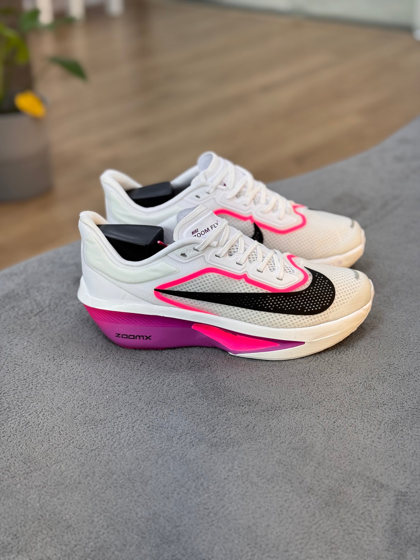 NIKE ZOOMFLY 6
