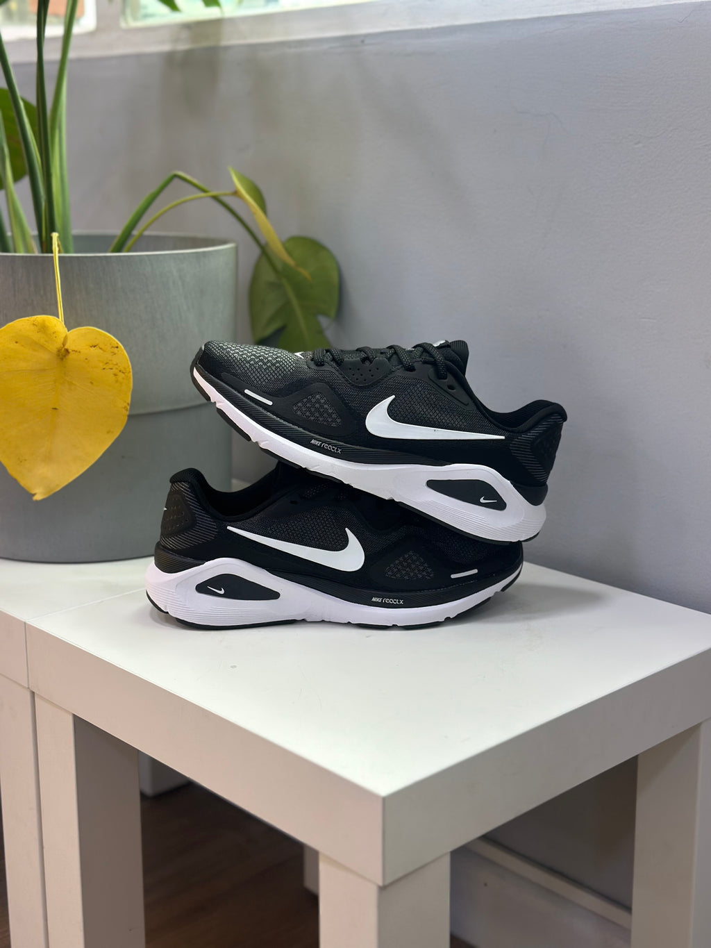 NIKE STRUCTURE