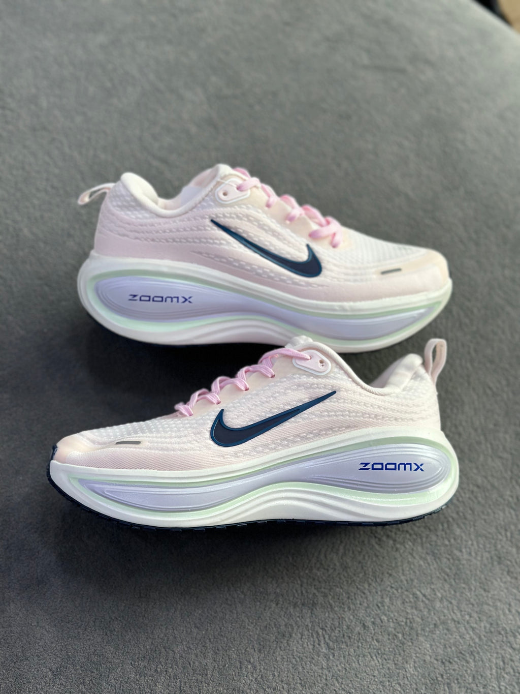 NIKE VOMERO PLUS
