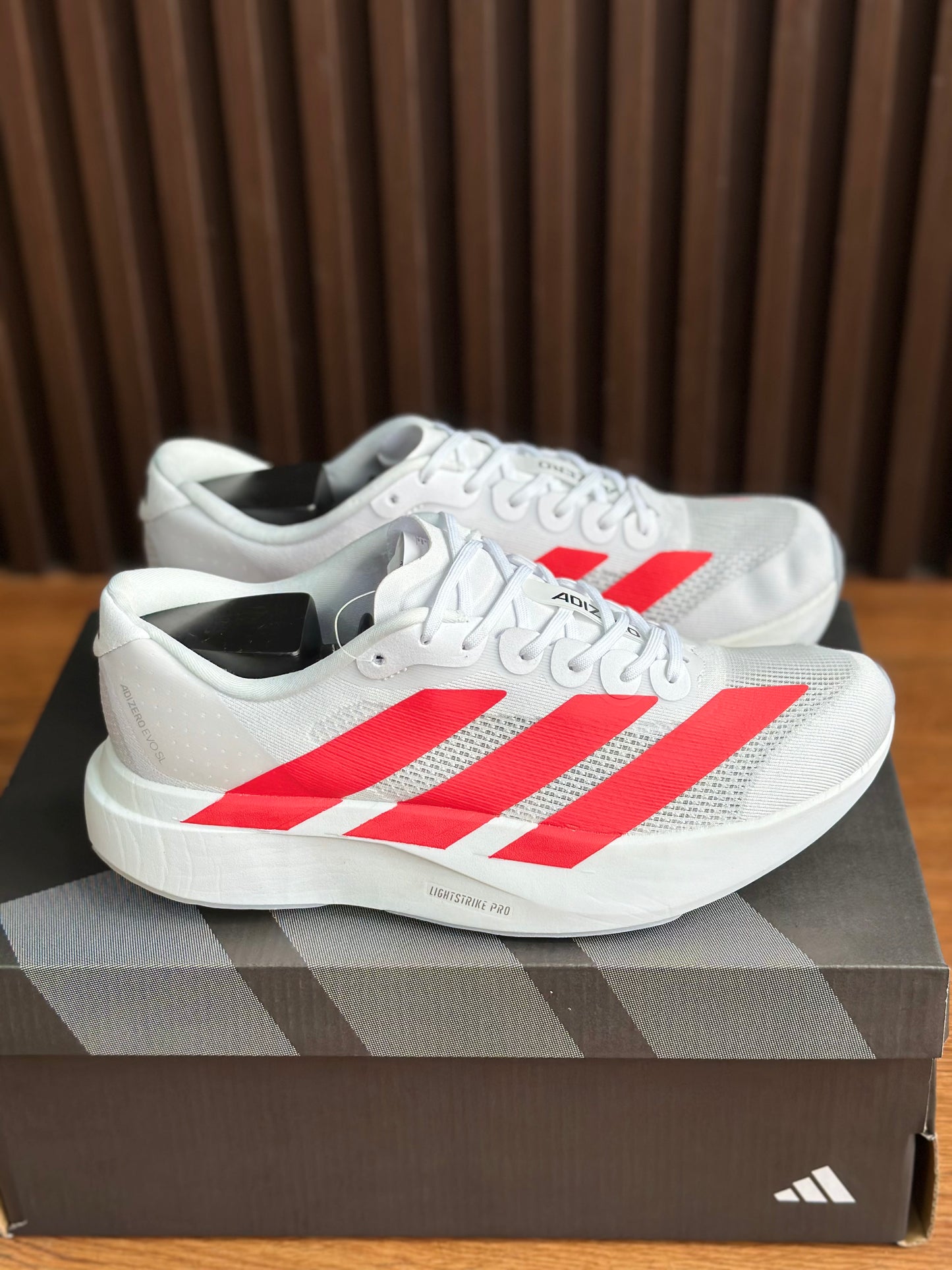 ADIZERO SL