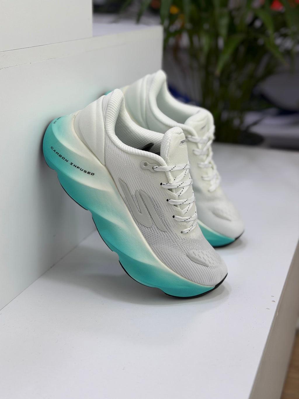 SKECHERS AERO BURST