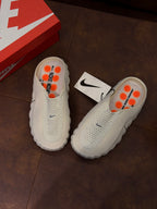 NIKE MIND BEIGE