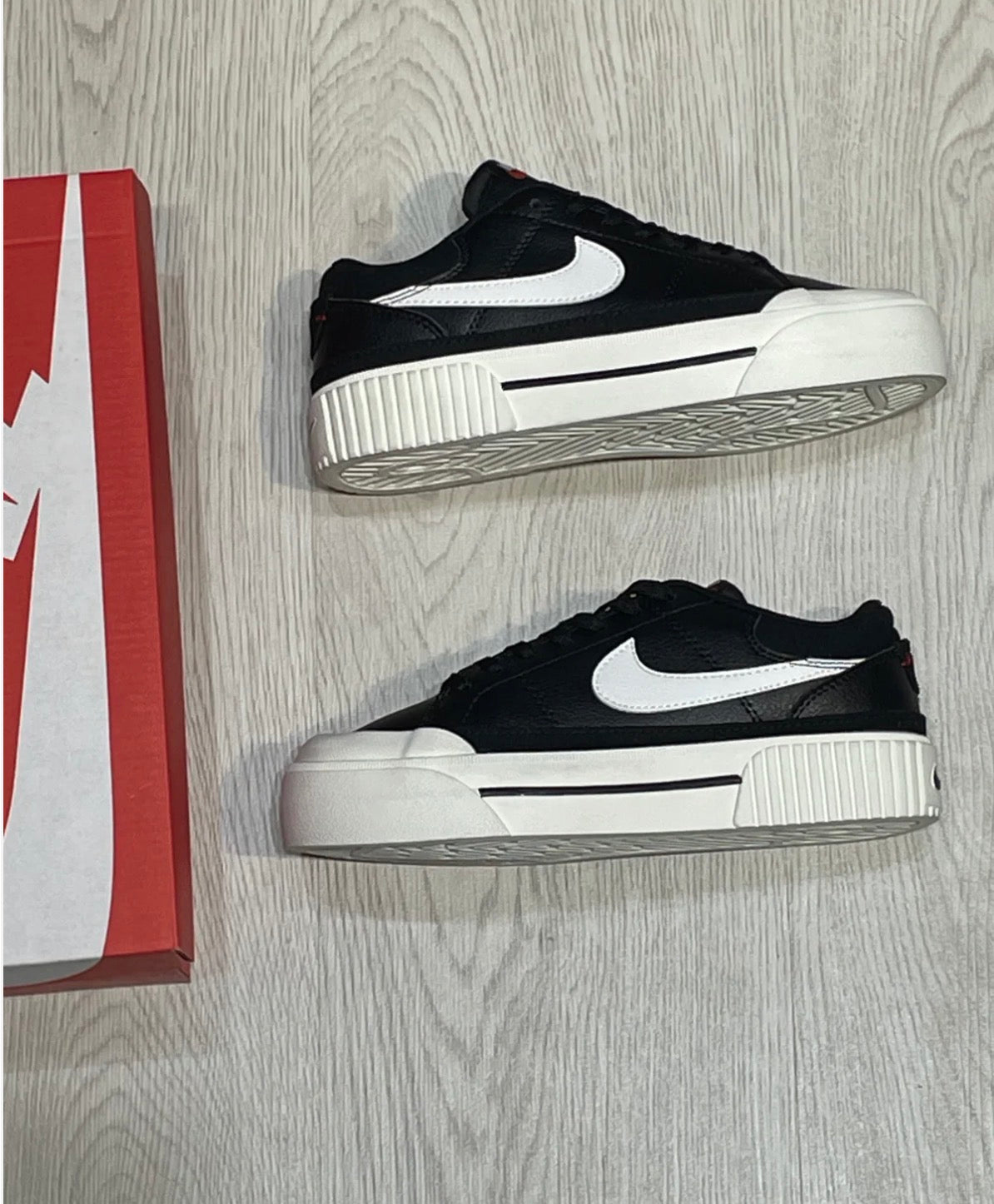 NIKE COURT LEGACY