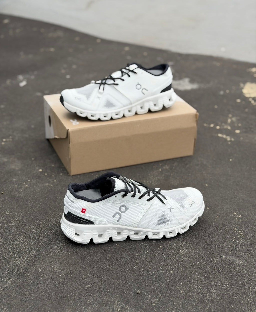 ON CLOUD X6 WHITE