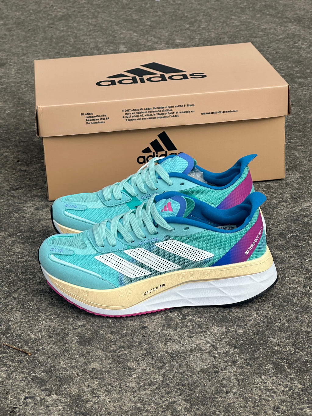 ADIZERO BOSTON 11