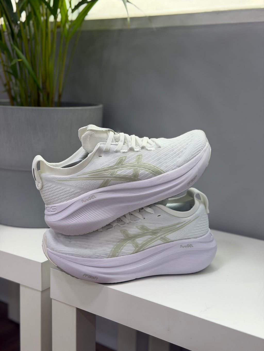 ASICS NIMBUST 27