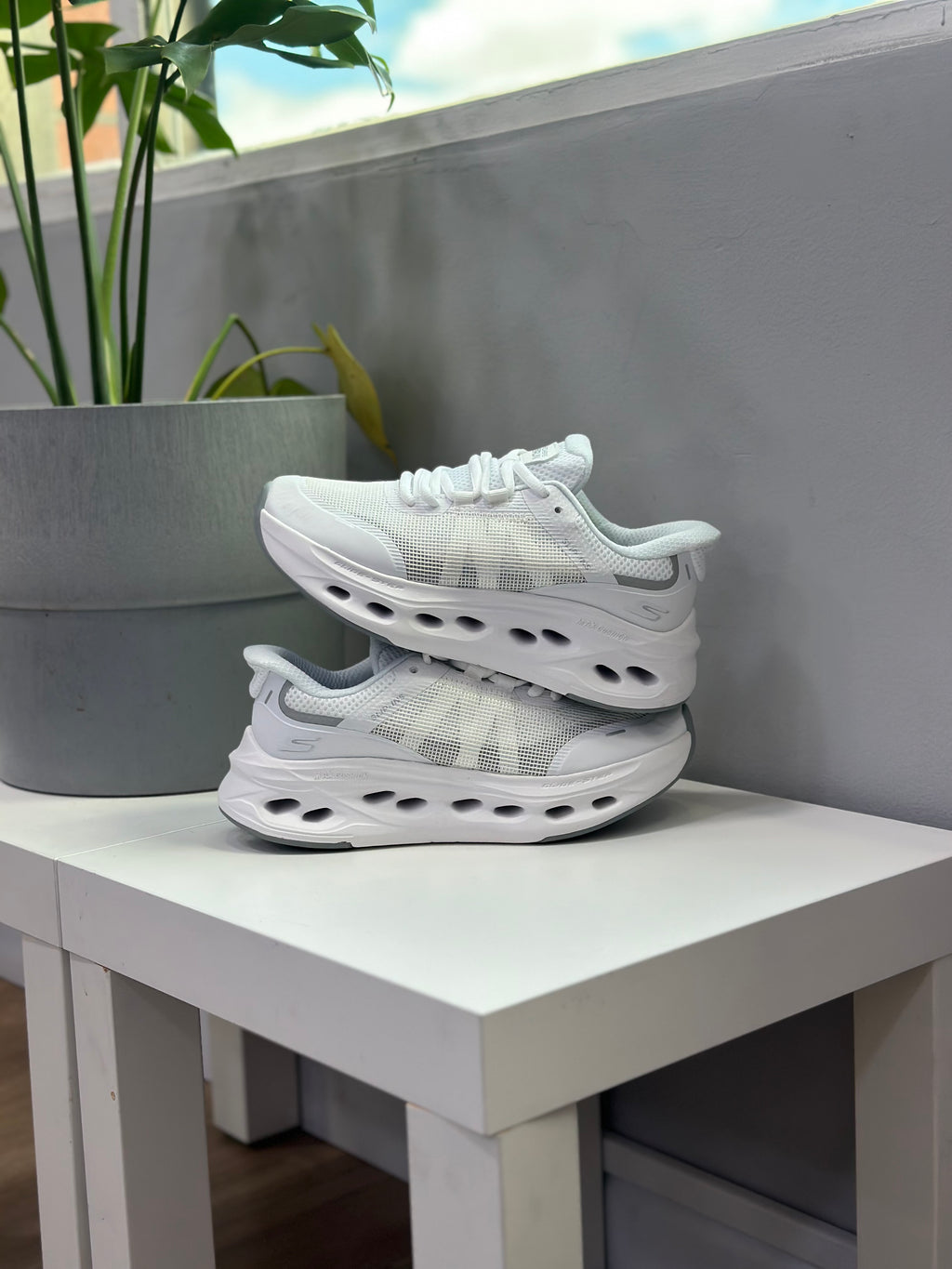 SKECHERS SLIP-INS MAX