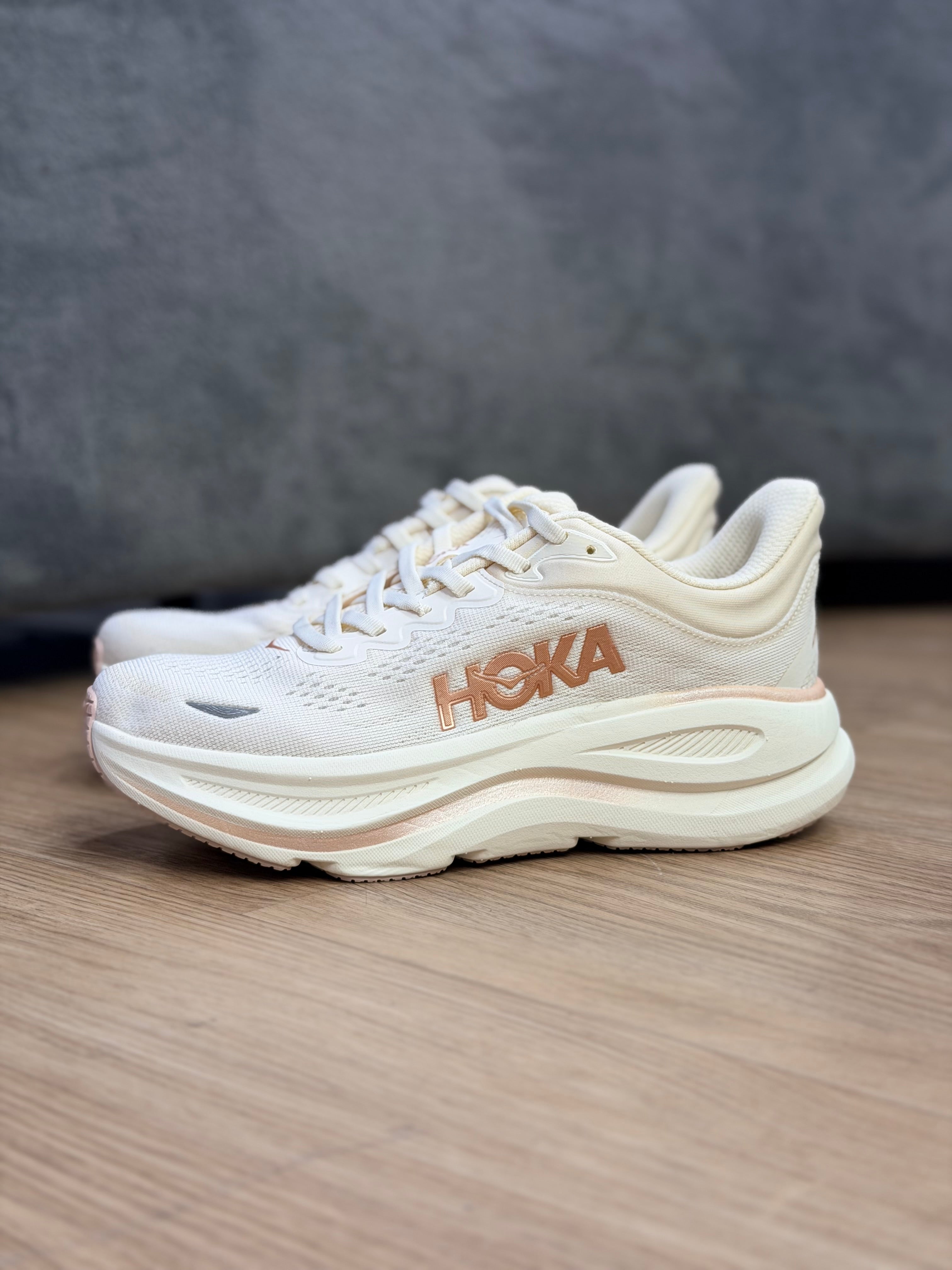 HOKA BONDI 9