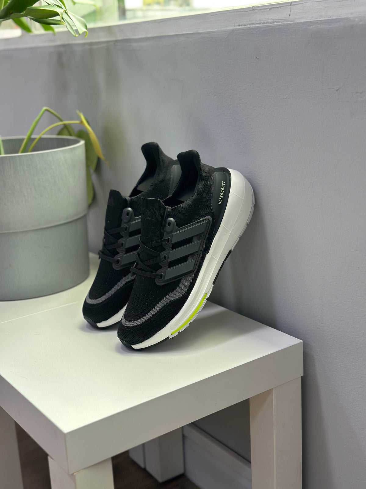 ADIDAS ULTRABOOST