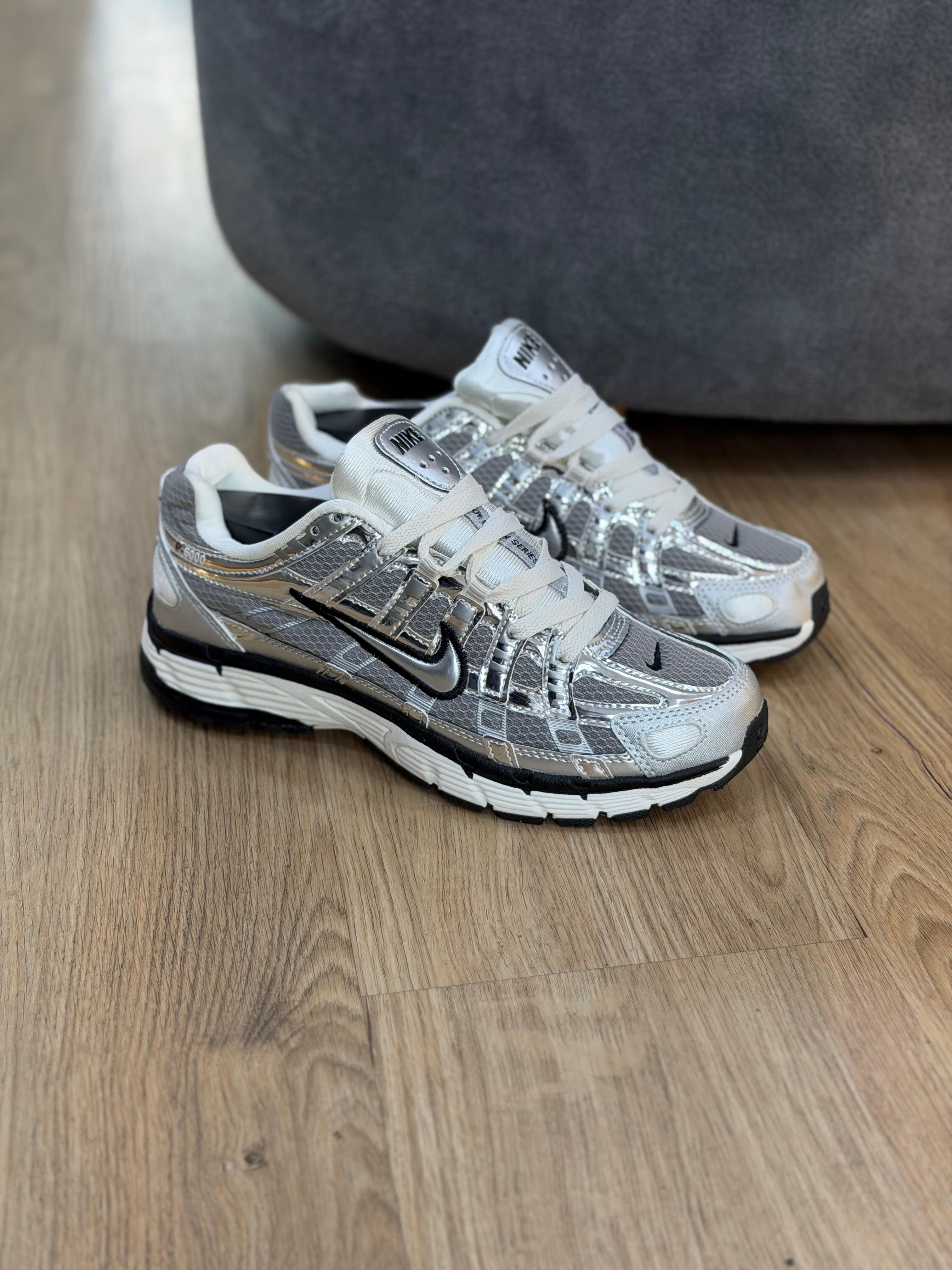 NIKE P6000