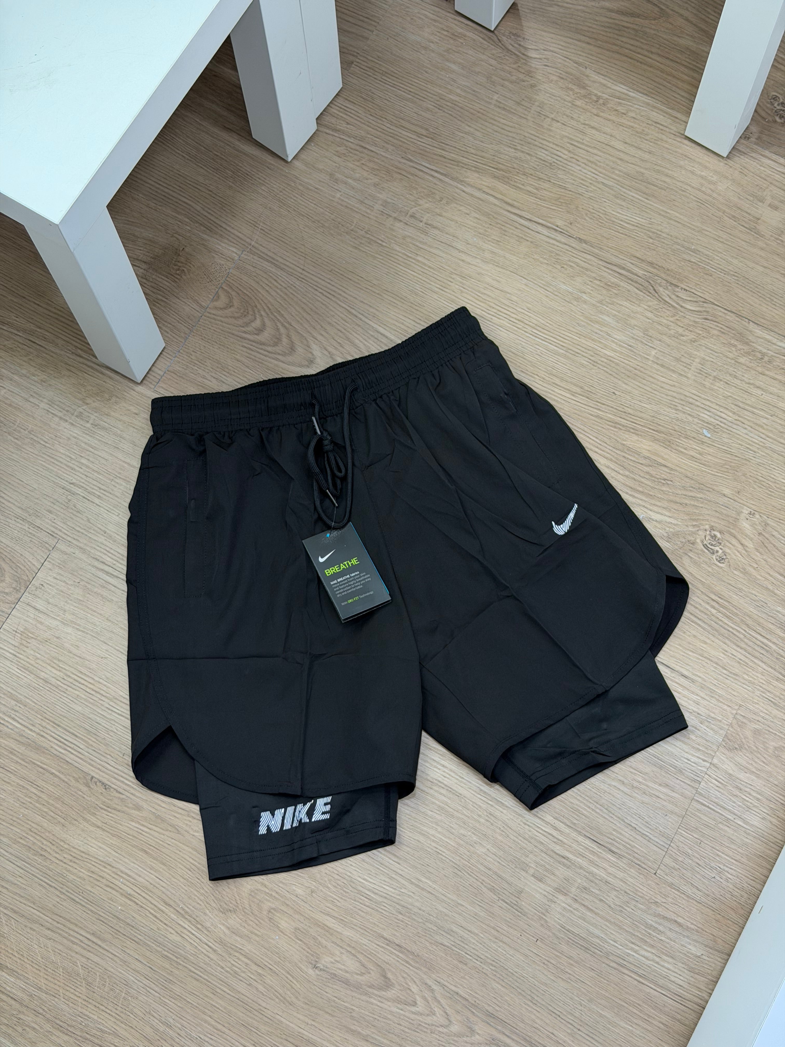 NIKE SHORT LICRA