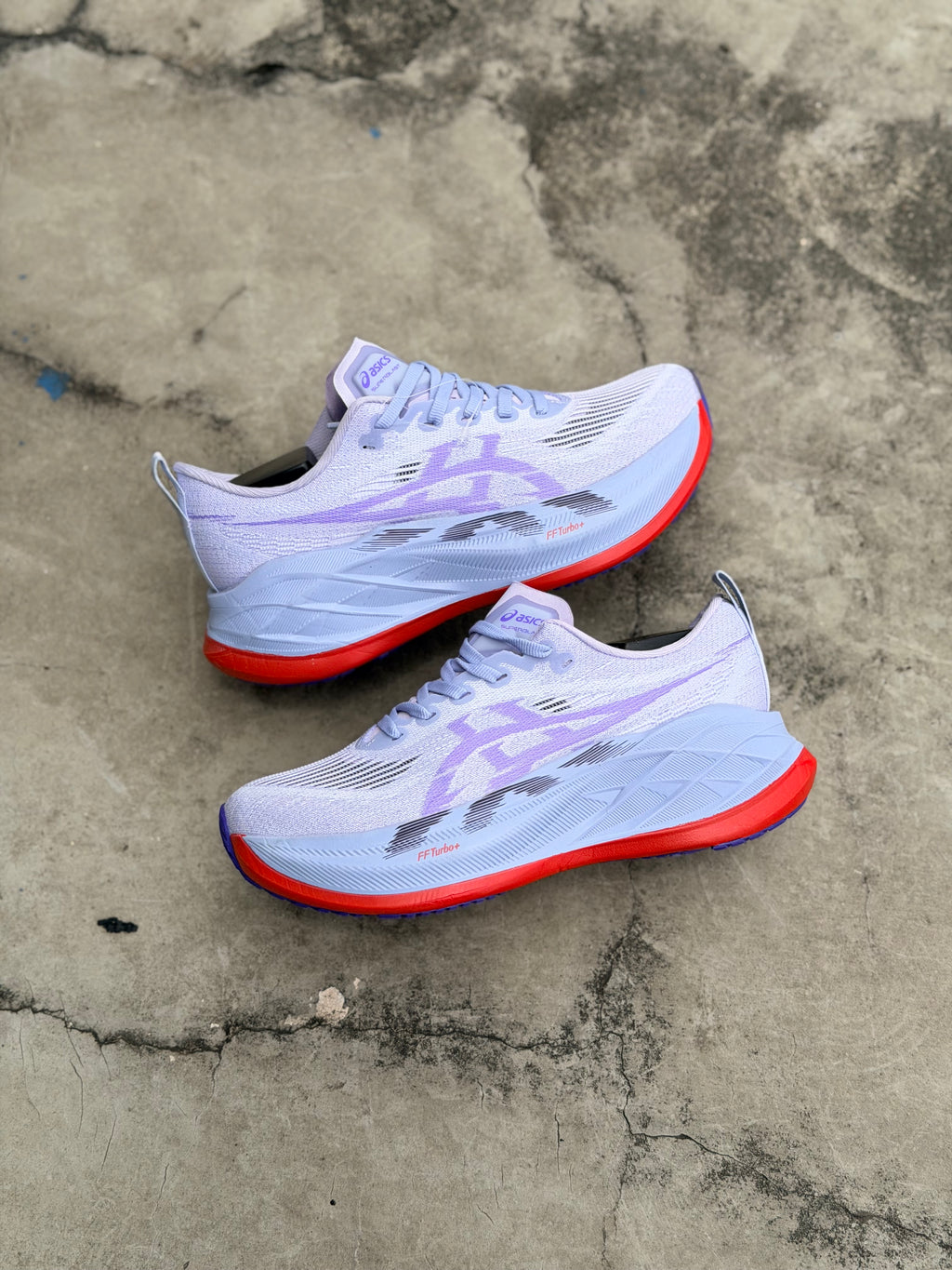 ASICS SUPERBLAST