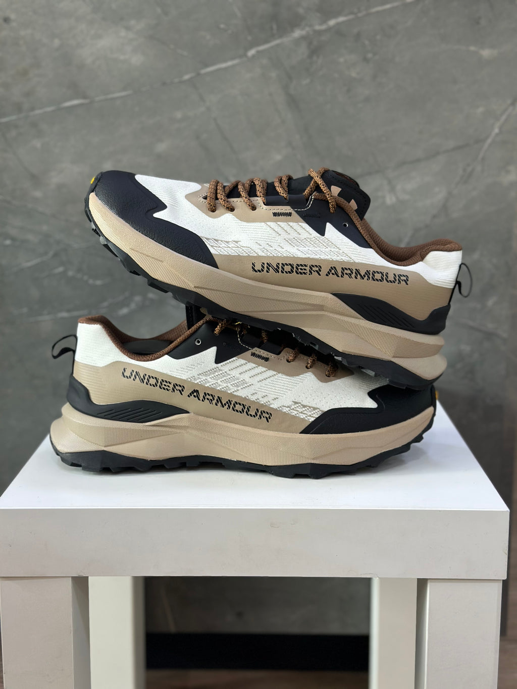 UNDER ARMOR