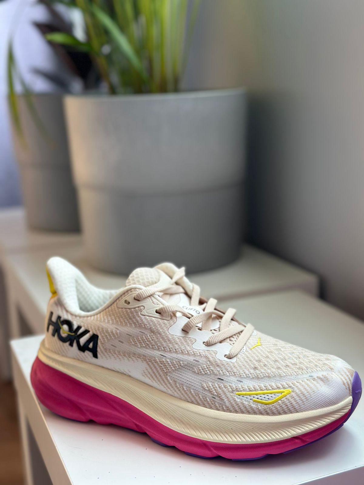 HOKA DAMA