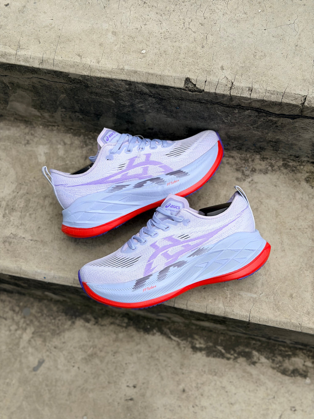 ASICS SUPERBLAST