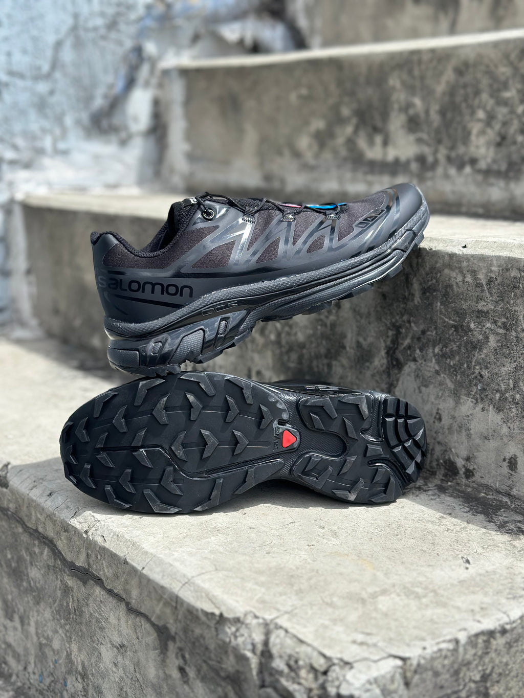 SALOMÓN XT-6