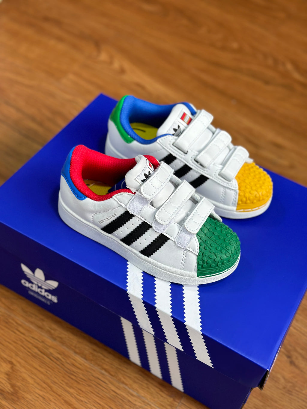 ADIDAS SUPERSTAR LEGO