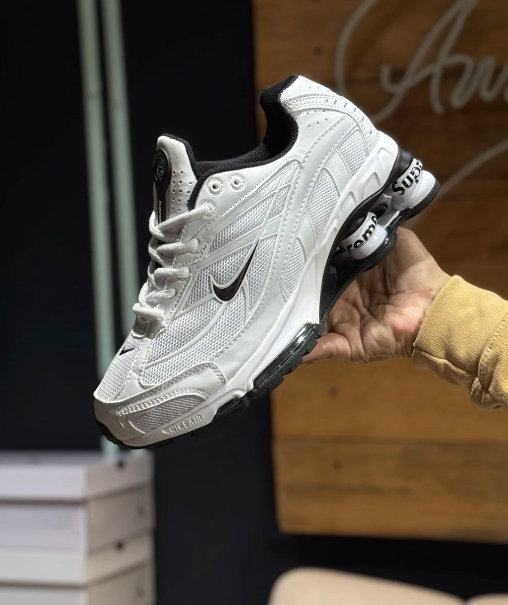 NIKE SHOX X SUPREME