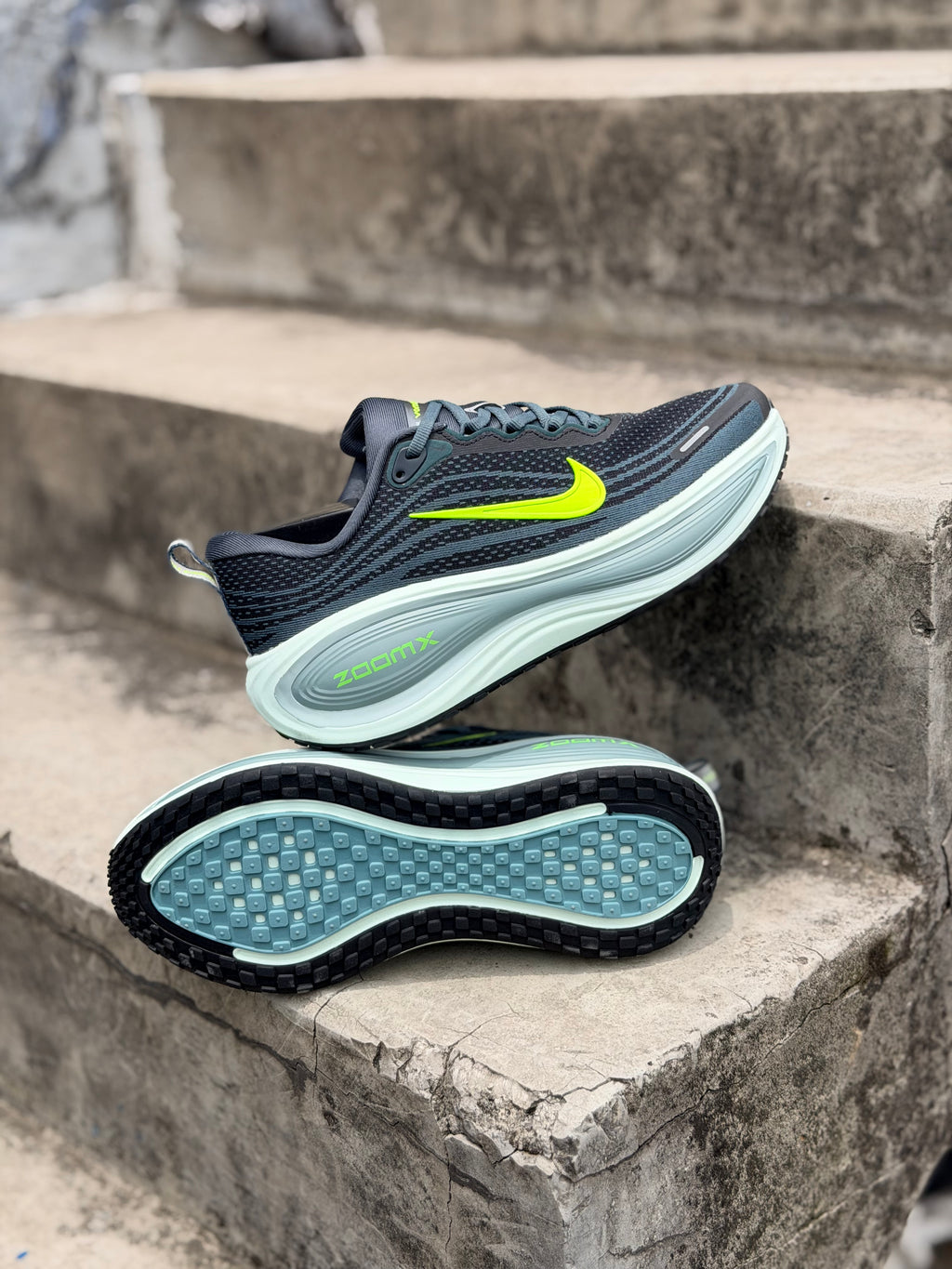 NIKE VOMERO PLUS