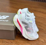 NEW BALANCE ELITE V4