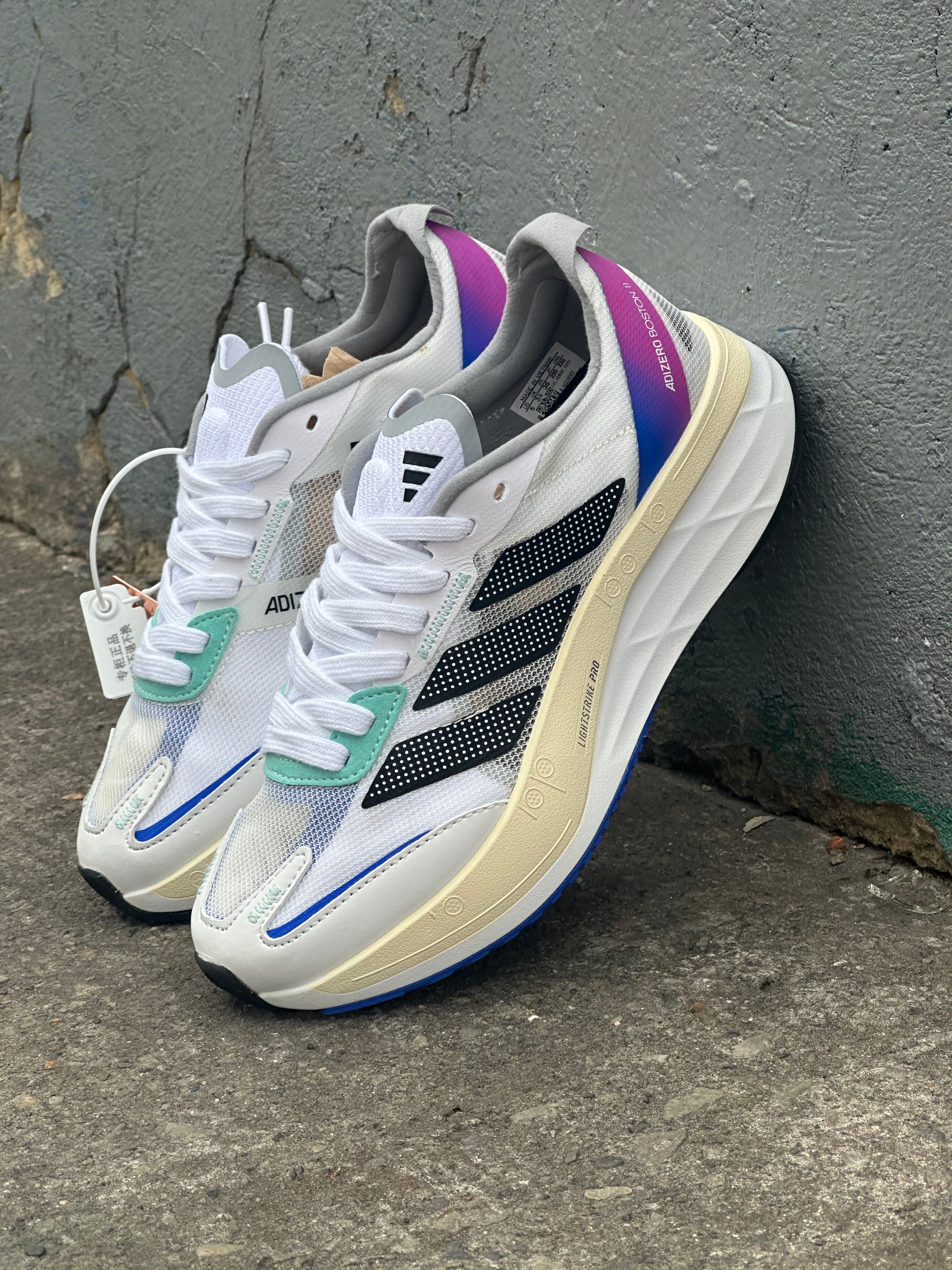 ADIZERO BOSTON 11