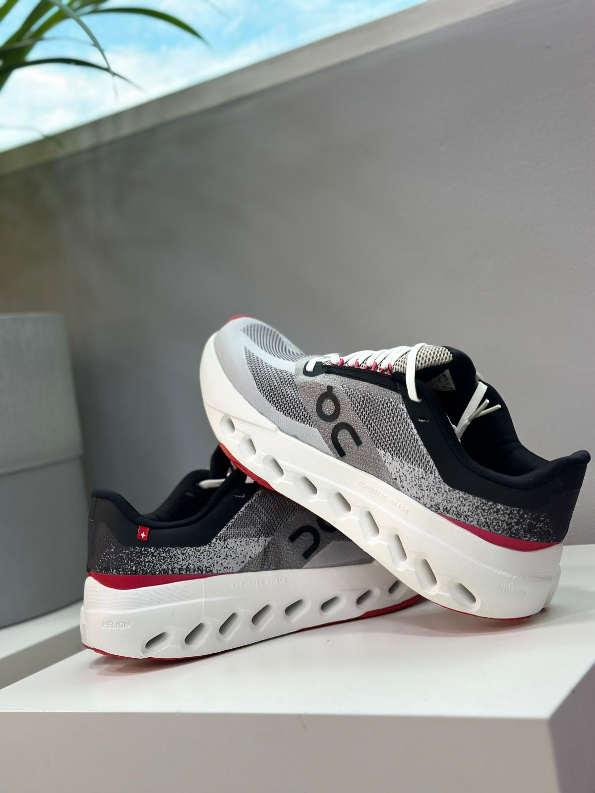 ON CLOUD SURFER NEXT