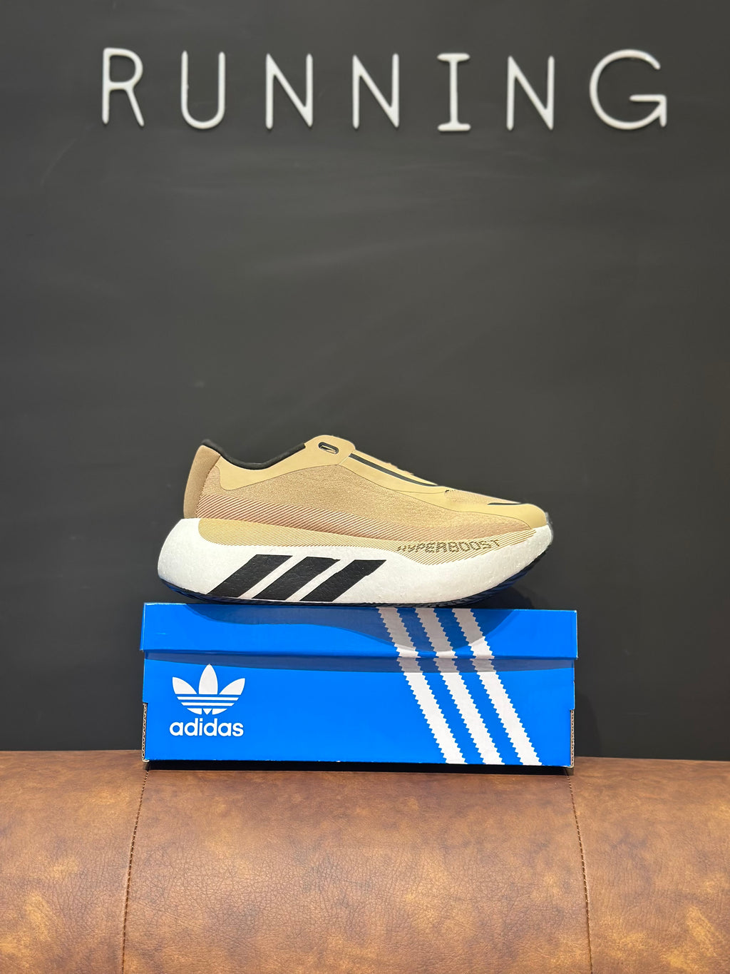 ADIDAS HYPERBOOST