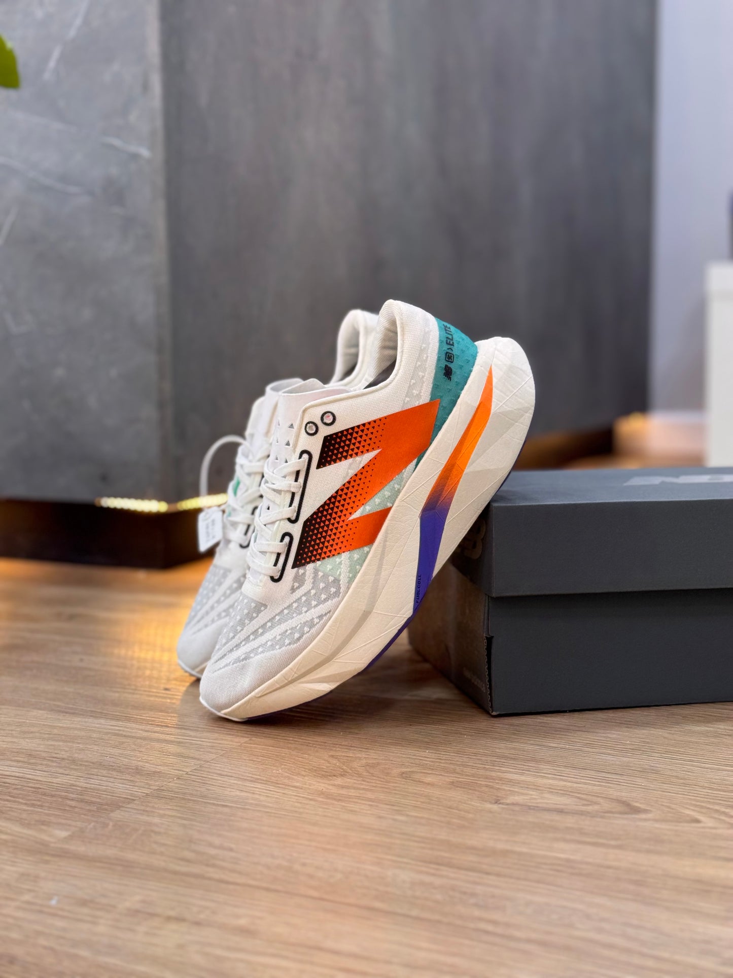 NEW BALANCE ELITE