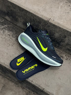 NIKE VOMERO PLUS