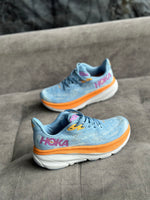 HOKA CLIFTON 9