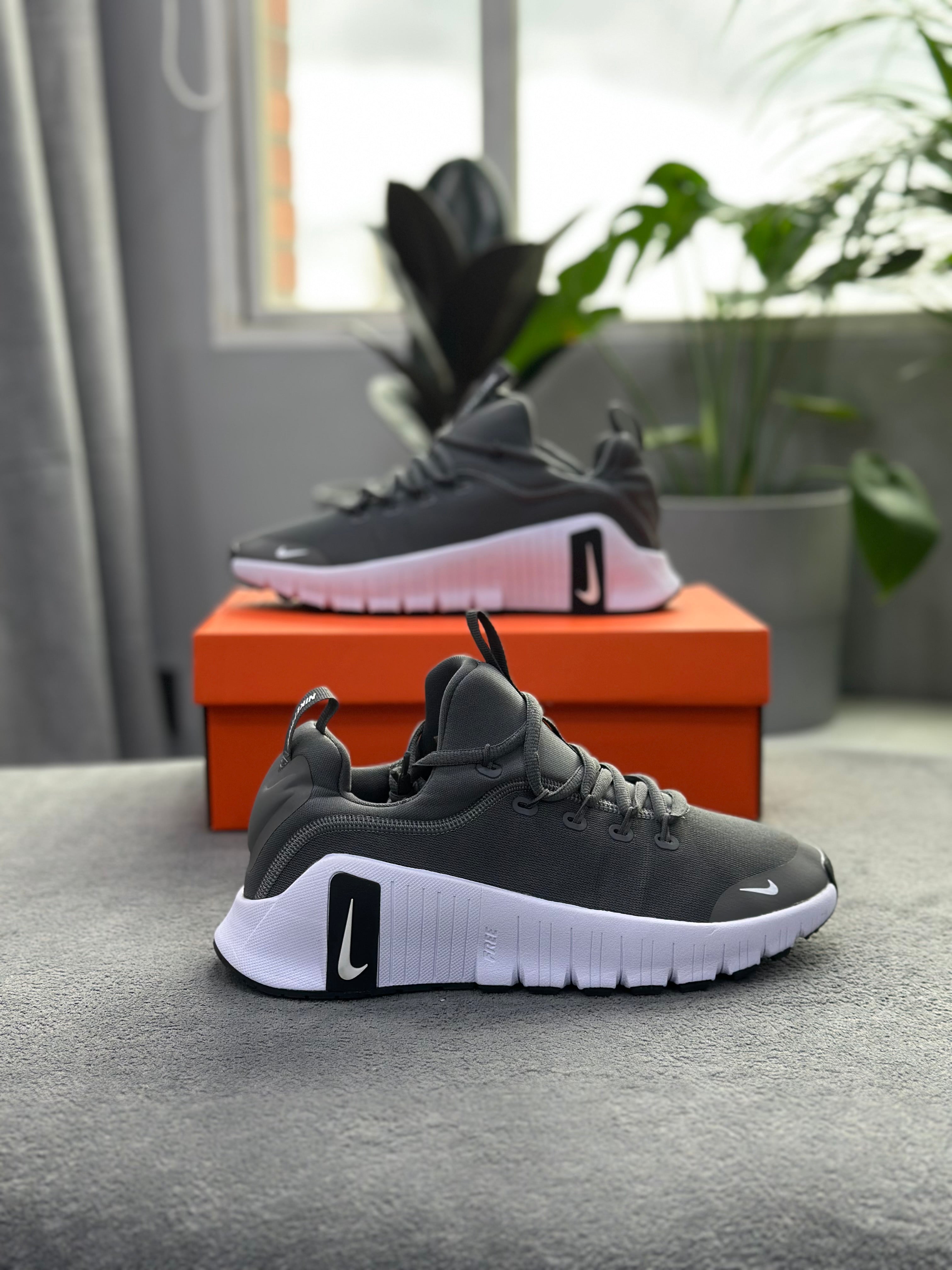 NIKE FREE METCON
