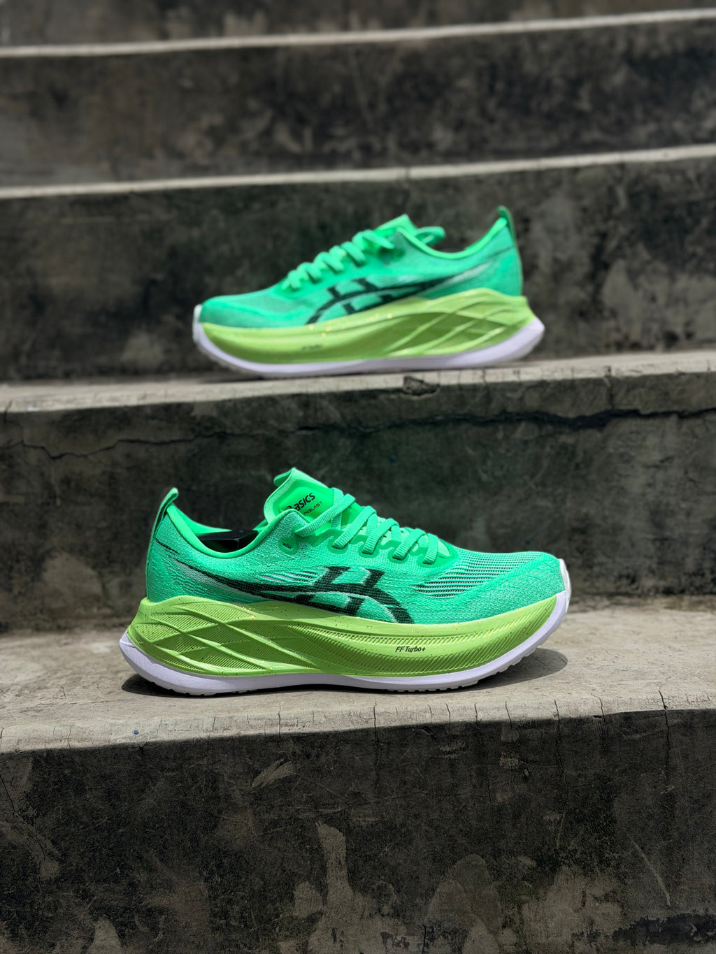 ASICS SUPERBLAST