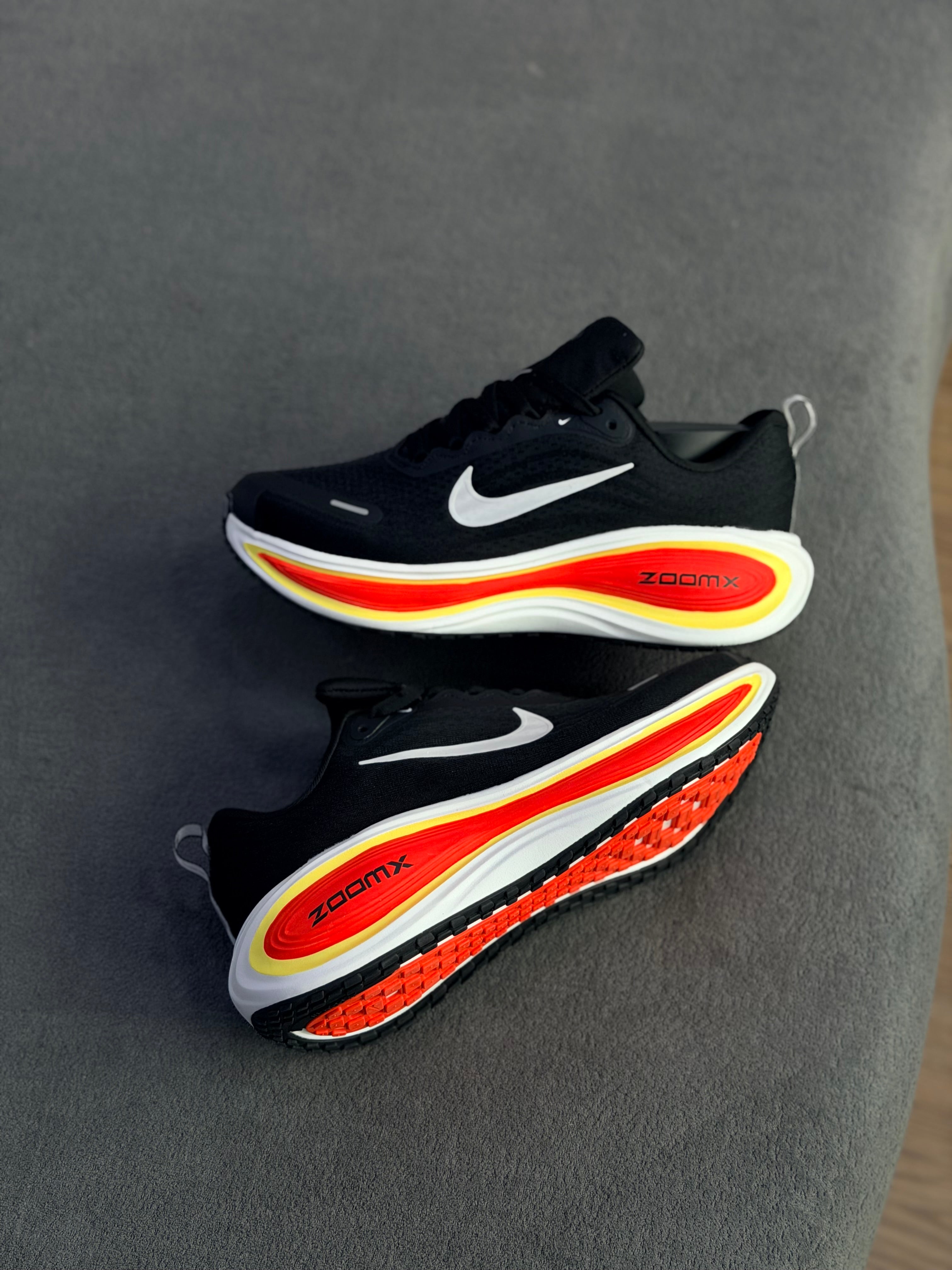 NIKE VOMERO PLUS