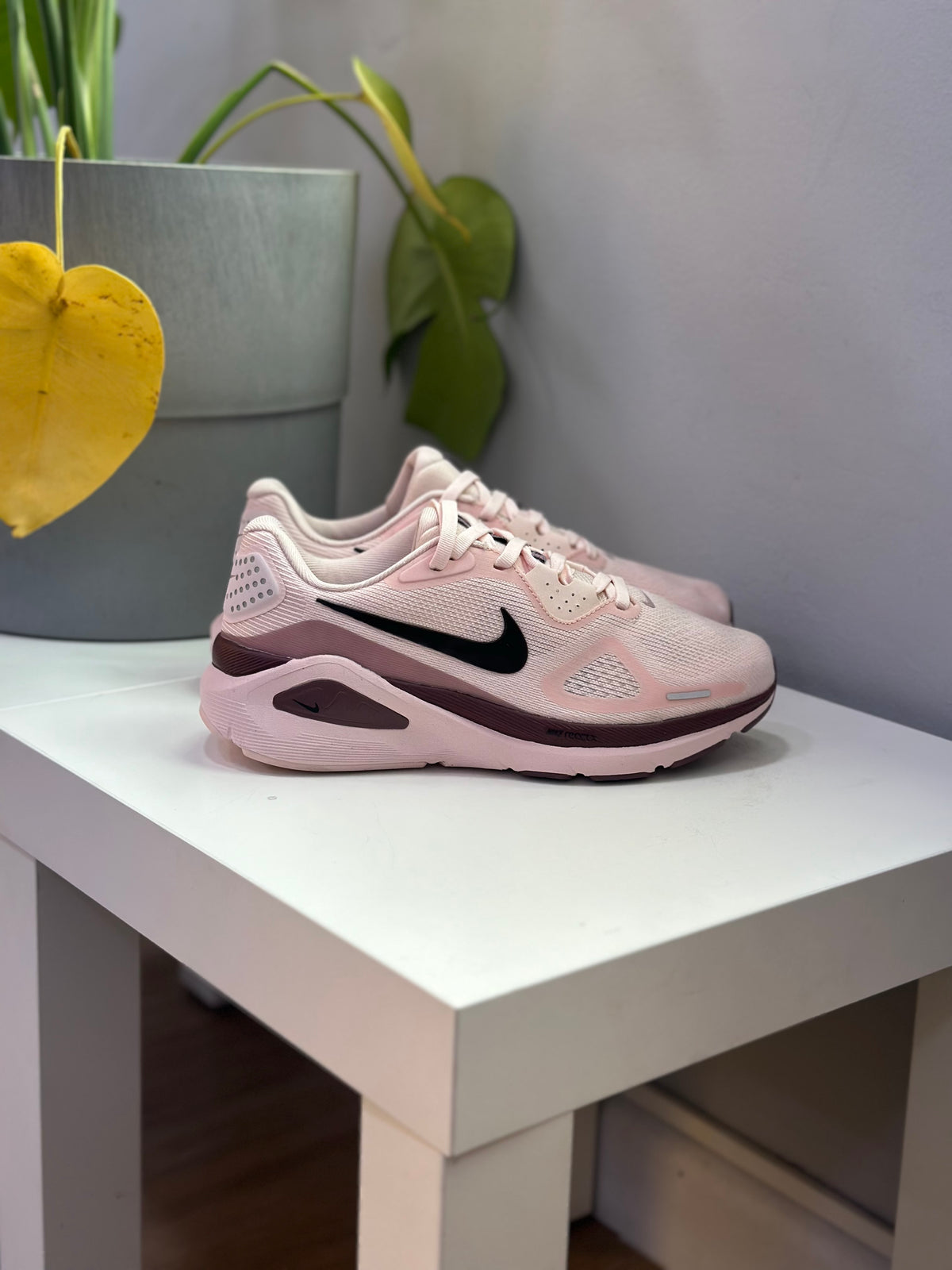 NIKE STRUCTURE