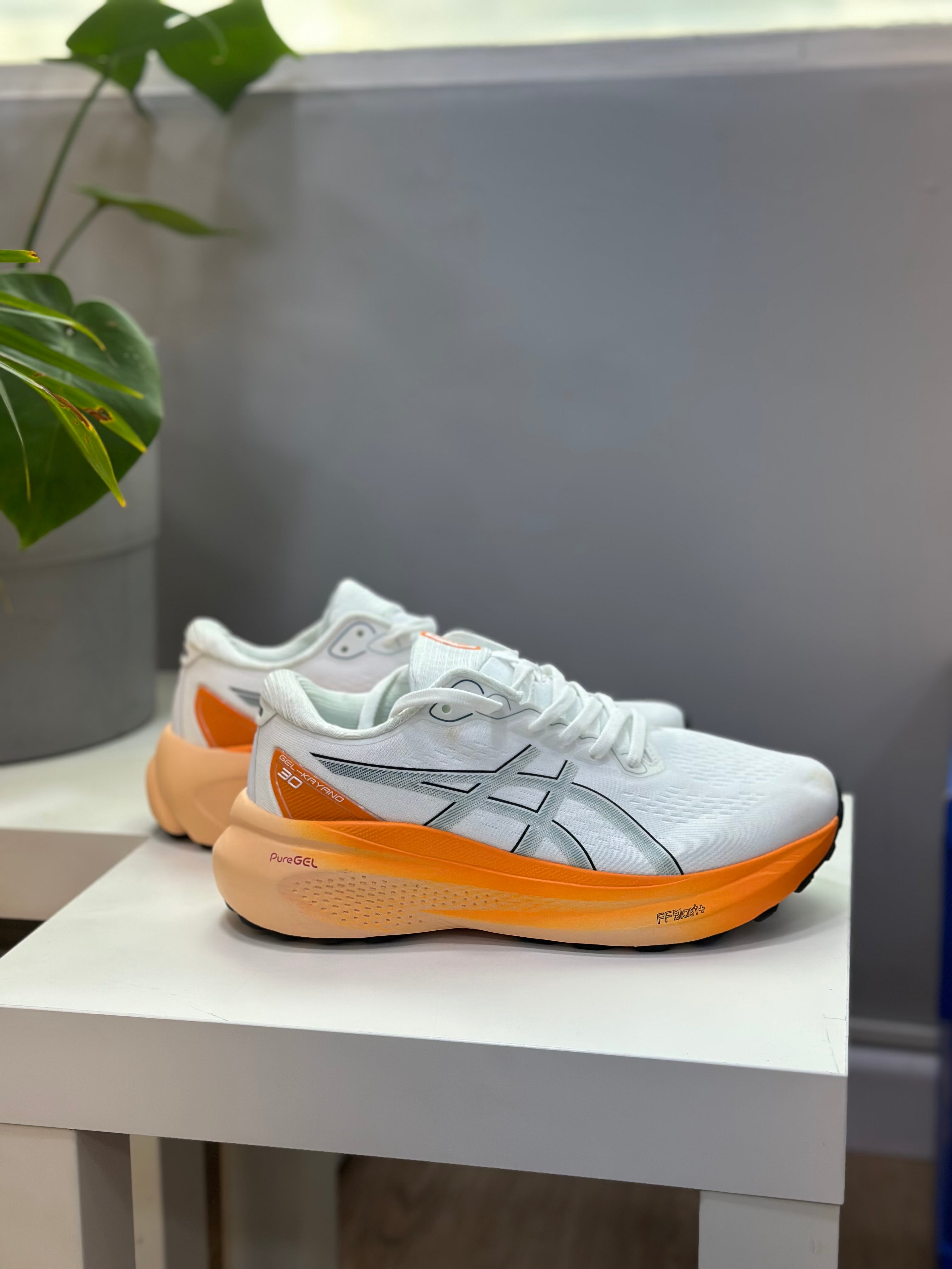 ASICS GEL-KAYANO 30