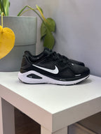 NIKE STRUCTURE