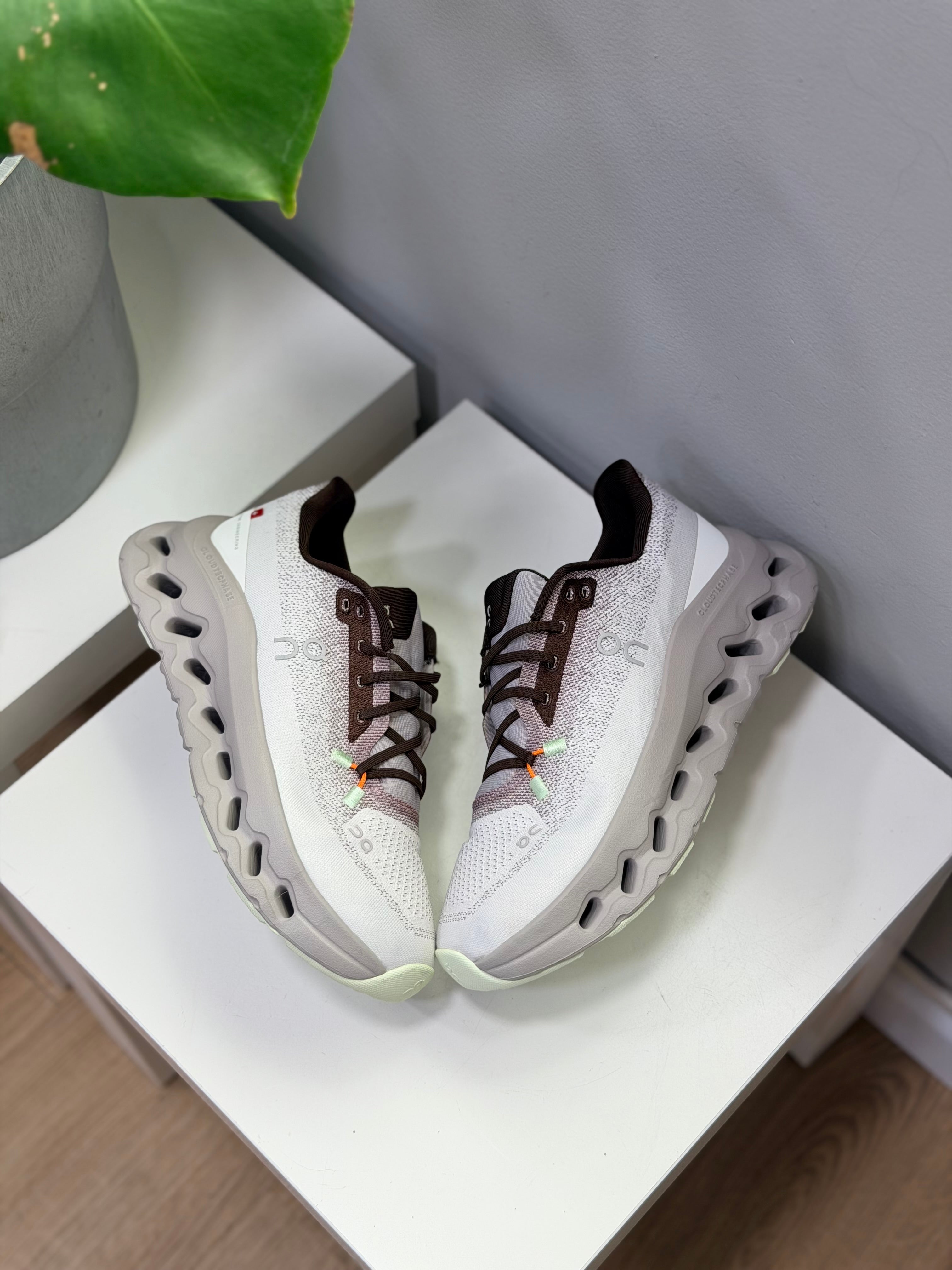 ON CLOUD TILT MARRON