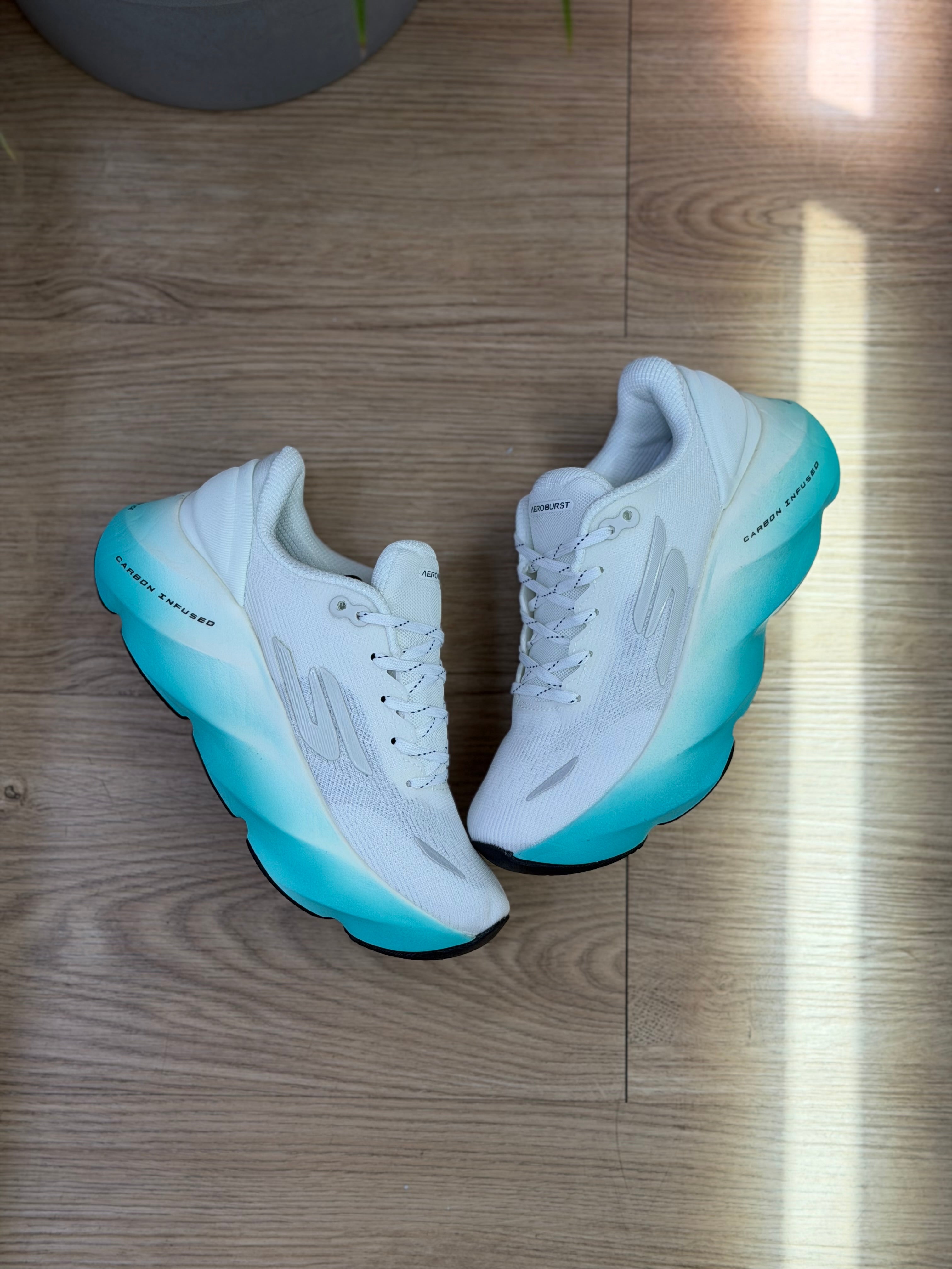 SKECHERS AERO BURST