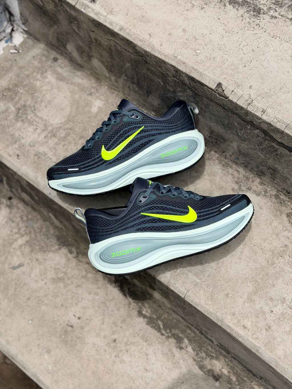 NIKE VOMERO PLUS