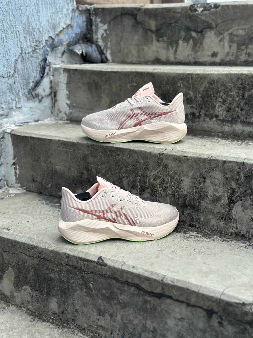 ASICS NOVABLAST 5