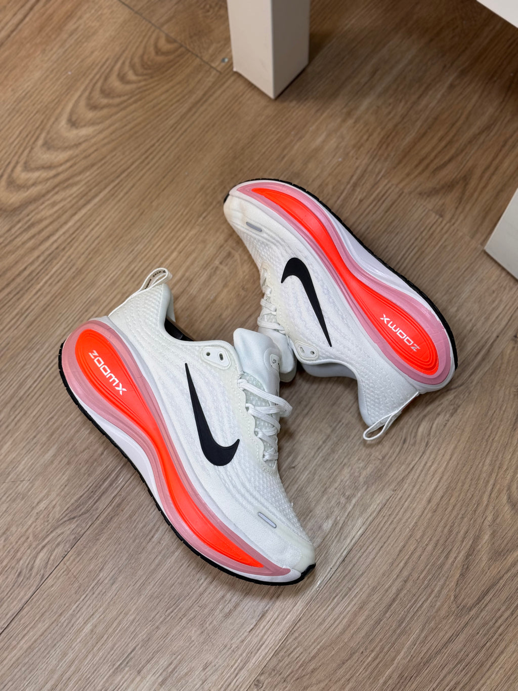 NIKE VOMERO PLUS