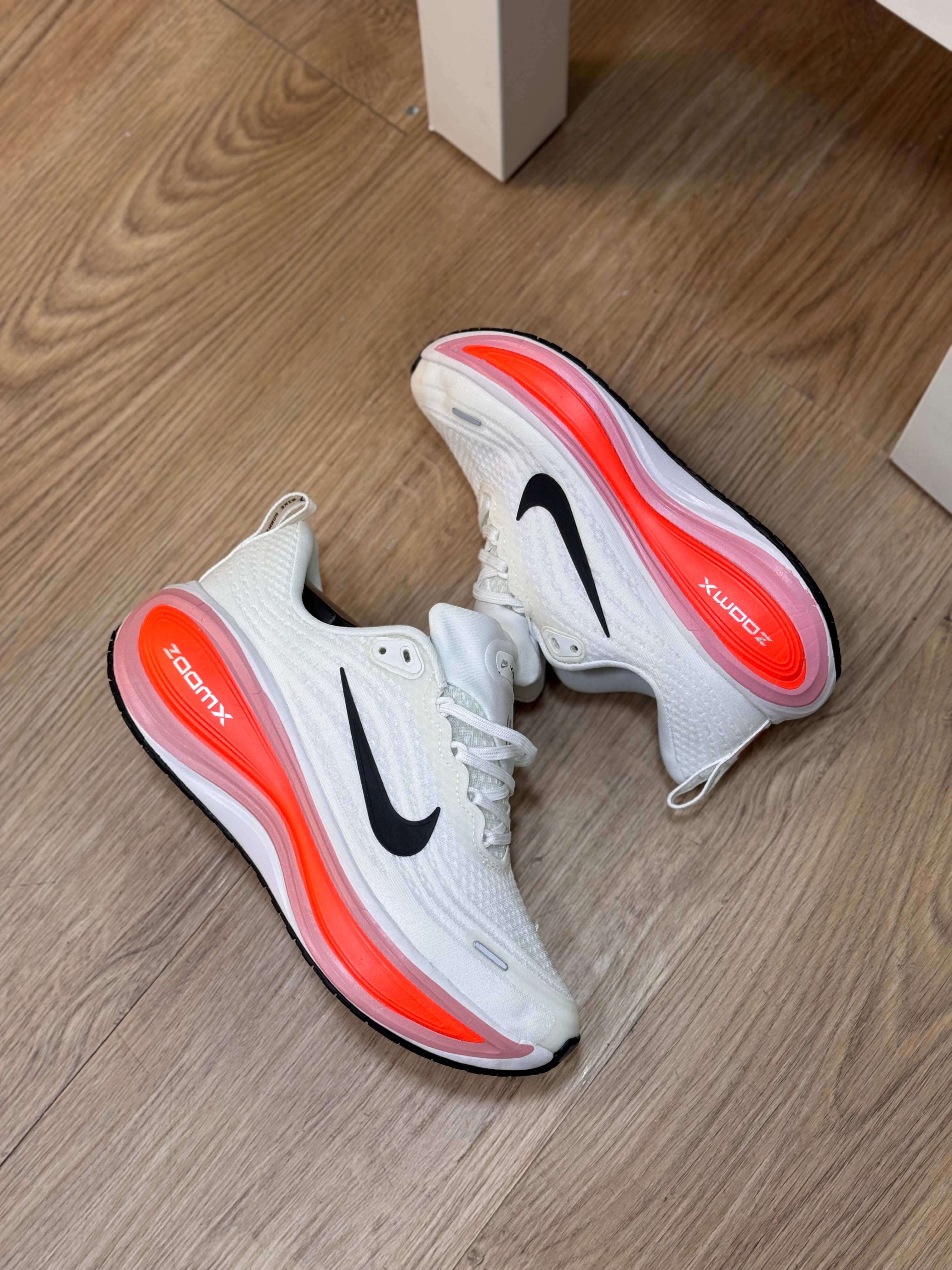 NIKE VOMERO PLUS
