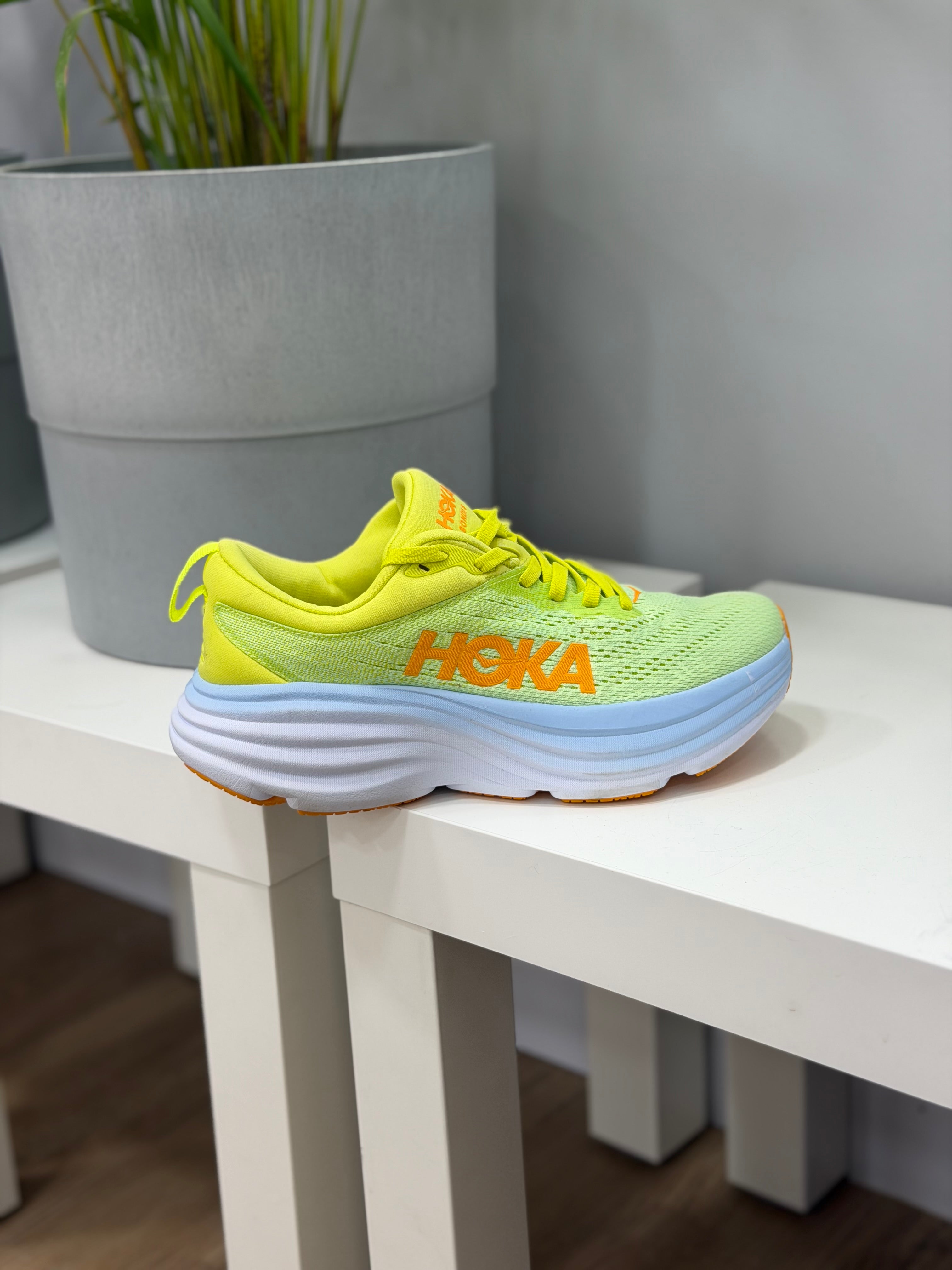 HOKA BONDI