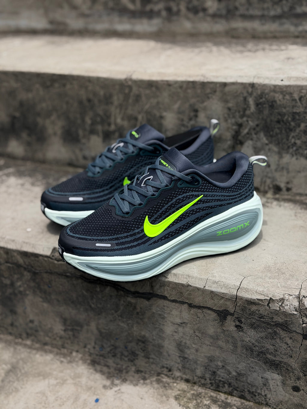 NIKE VOMERO PLUS