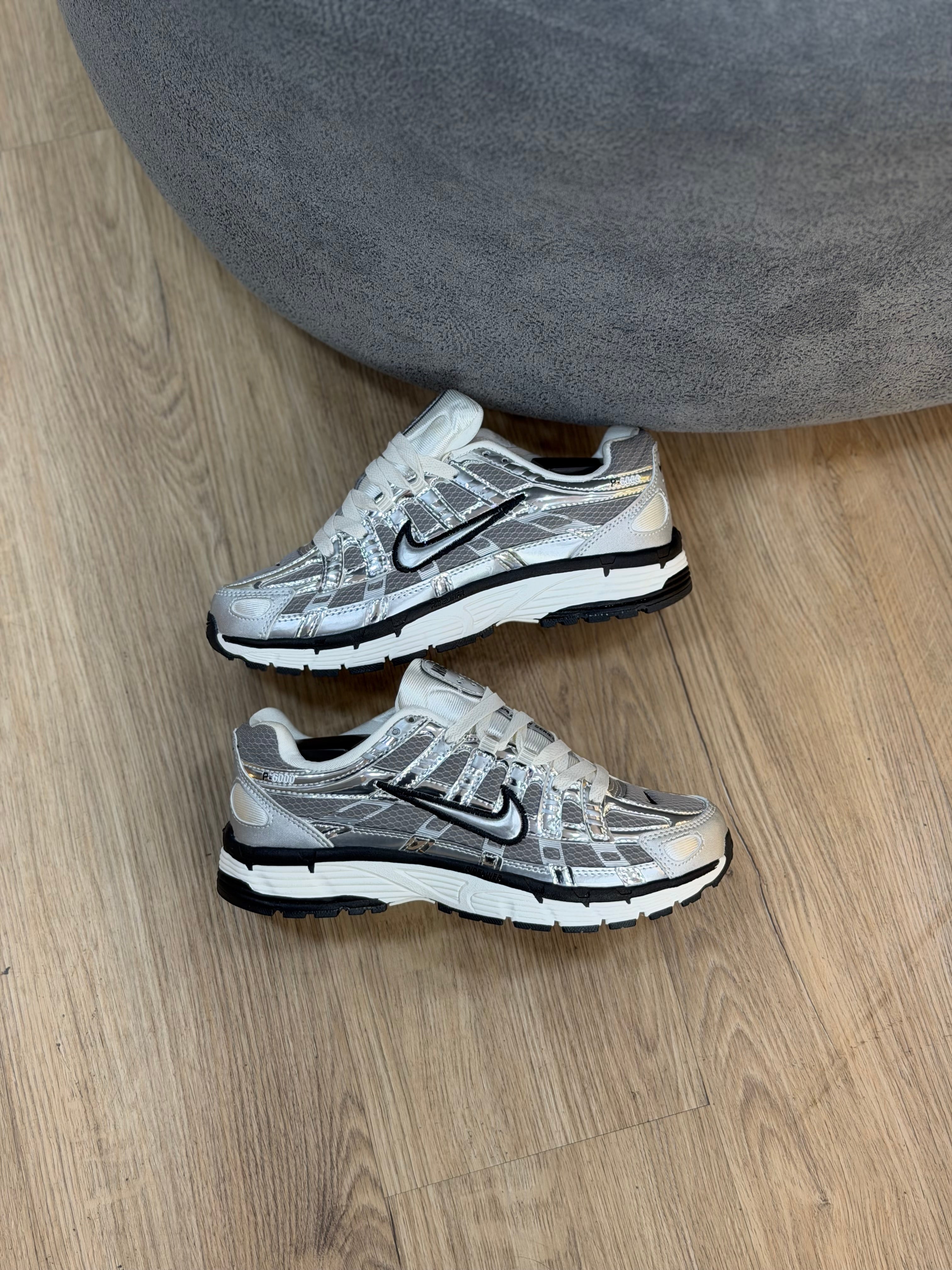 NIKE P6000