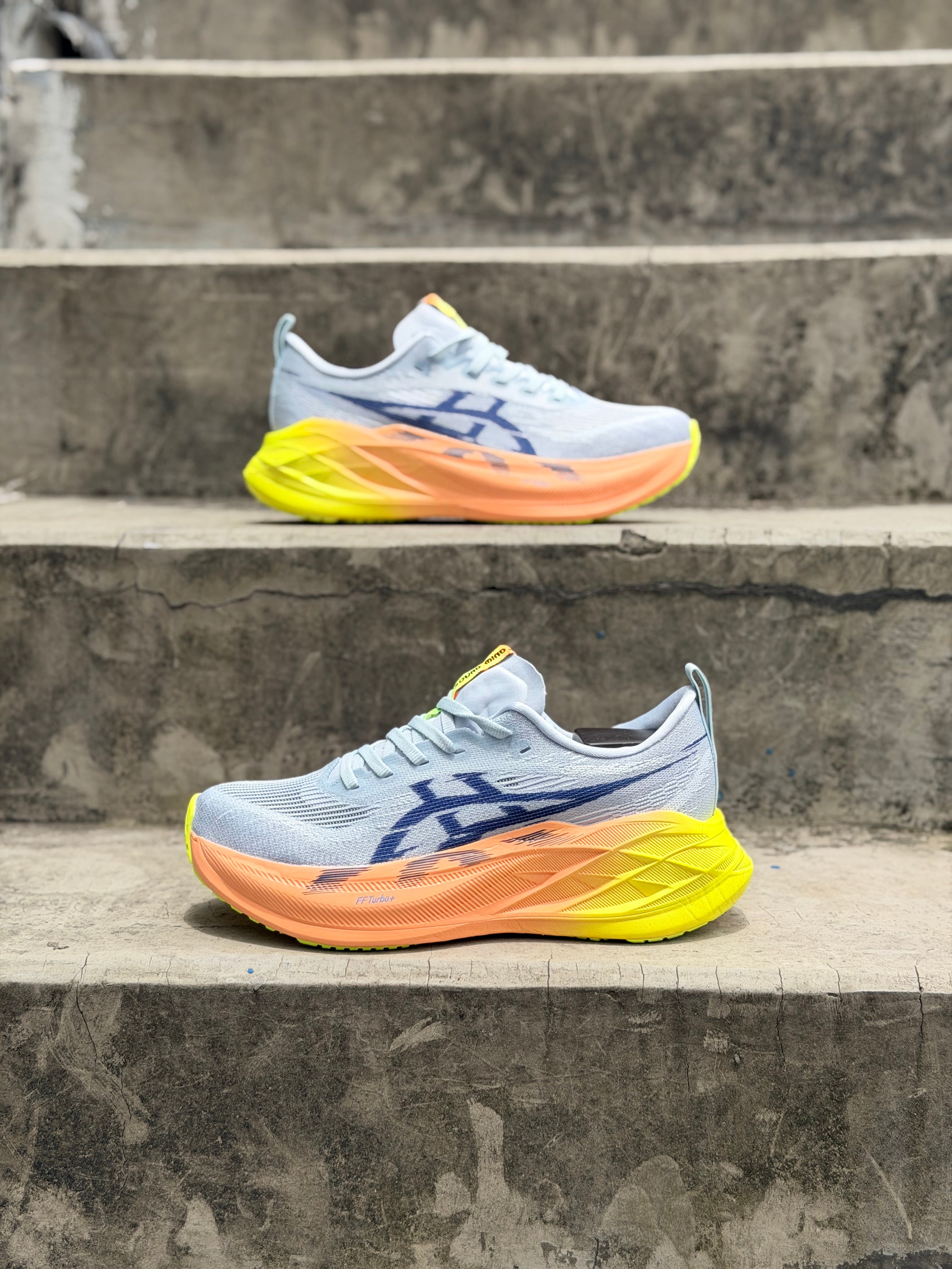 ASICS SUPERBLAST 2