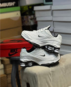 NIKE SHOX X SUPREME